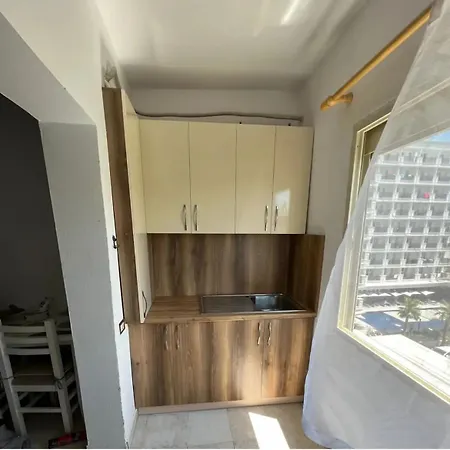 Everest Apartman *